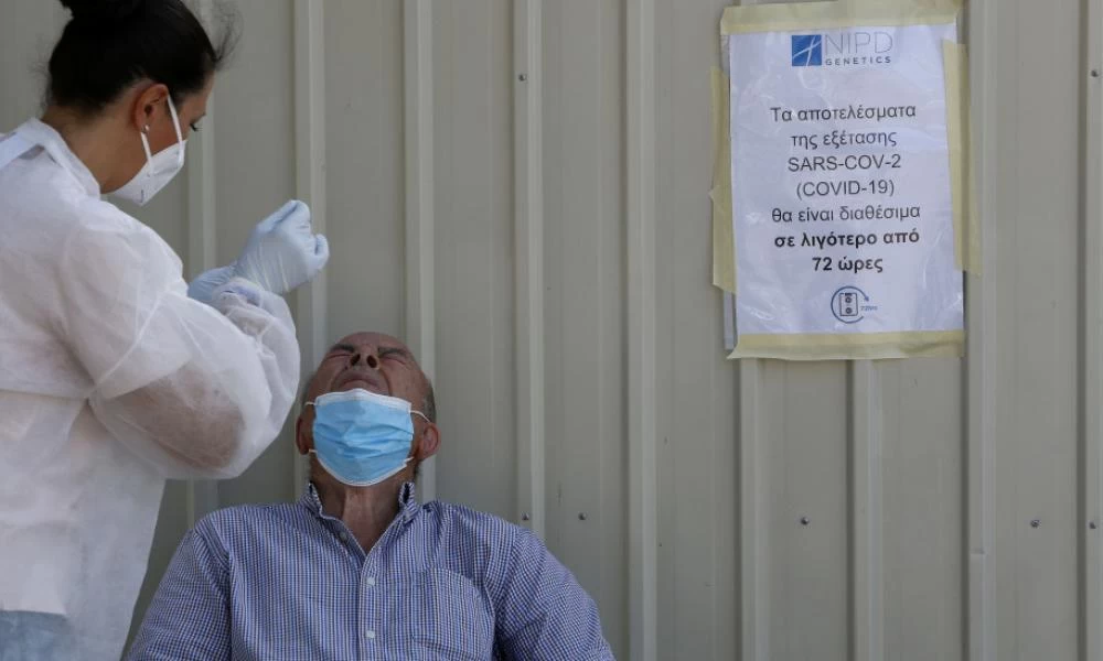 Κύπρος: Ένας νεκρός και 889 νέα κρούσματα κορονοϊού